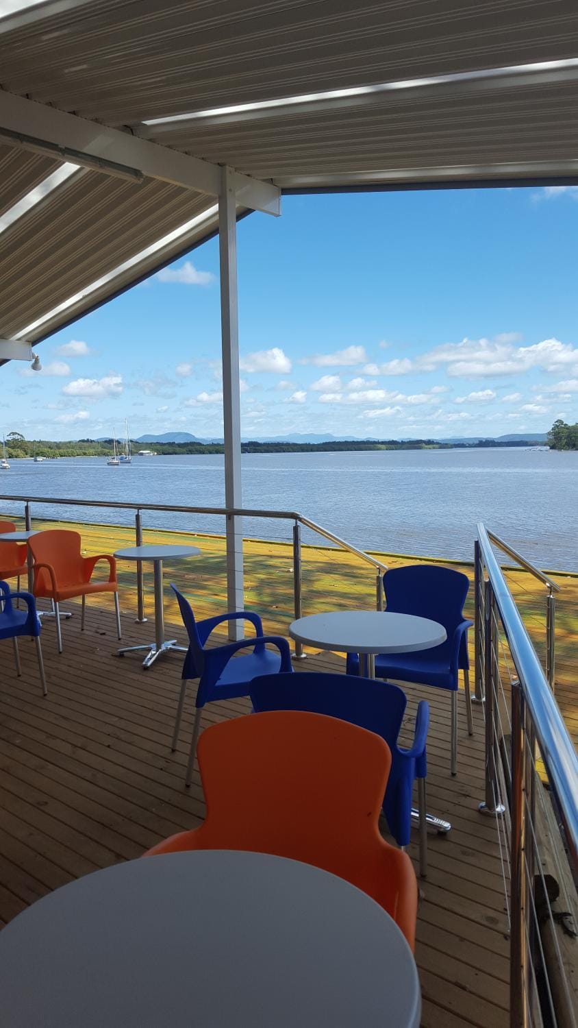 Day, Lounge or bar