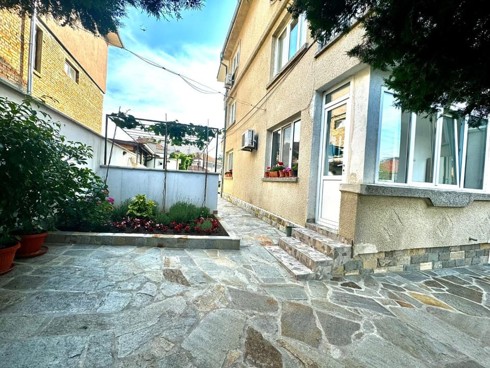 Guestrooms Stoyanovi Bed and Breakfast in Burgas Province