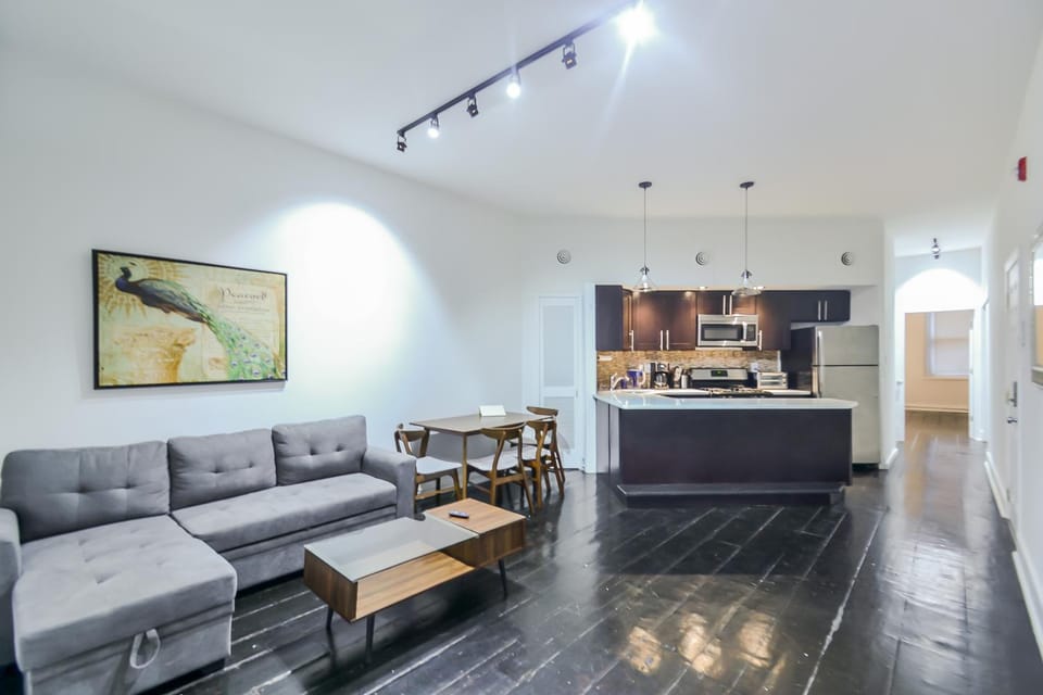 Kitchen or kitchenette, Living room