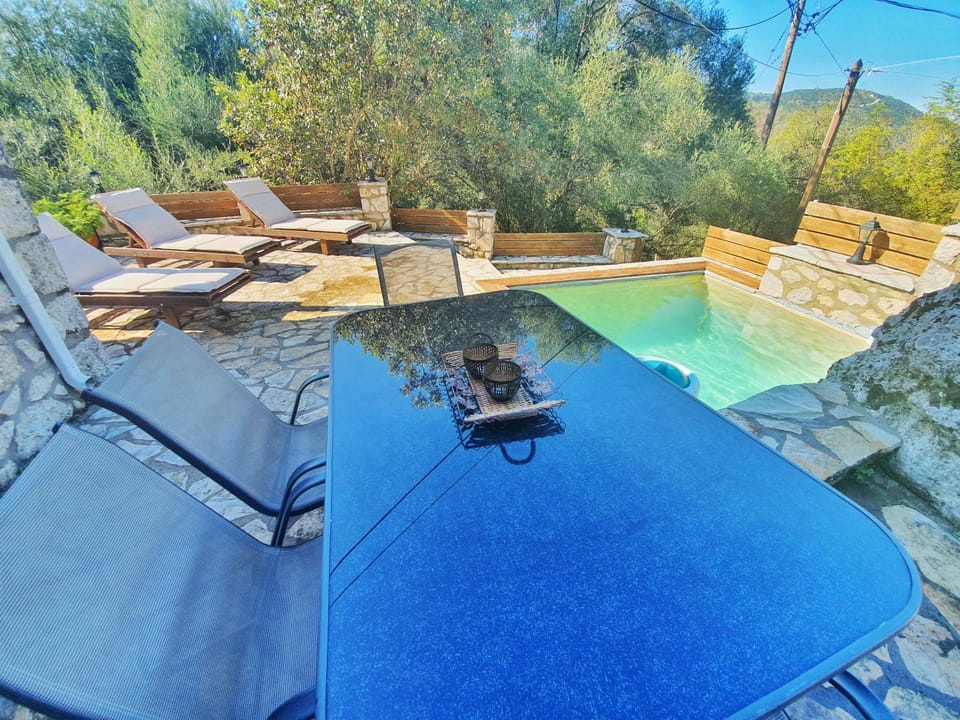 Garden, Garden, Balcony/Terrace, Seating area, Pool view