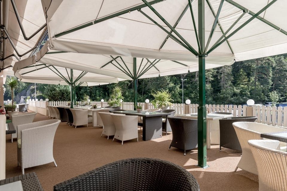 Patio, Seating area