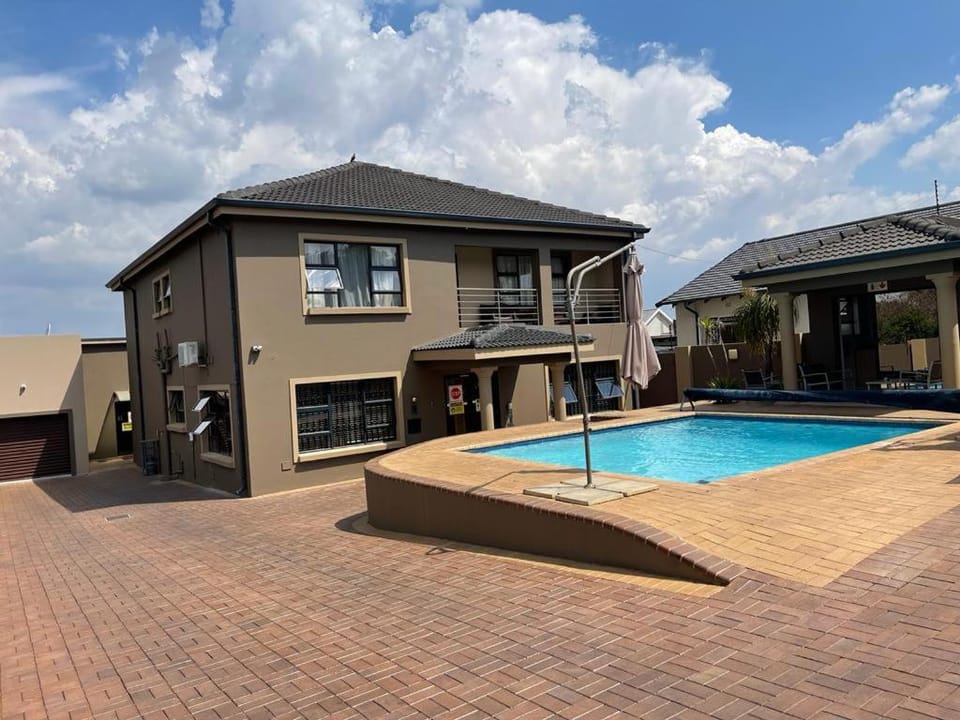 Thokomala Guest House Apartment in Gauteng