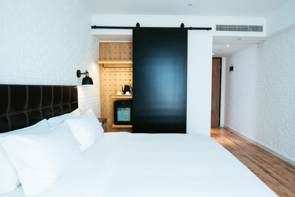 Bed, Photo of the whole room