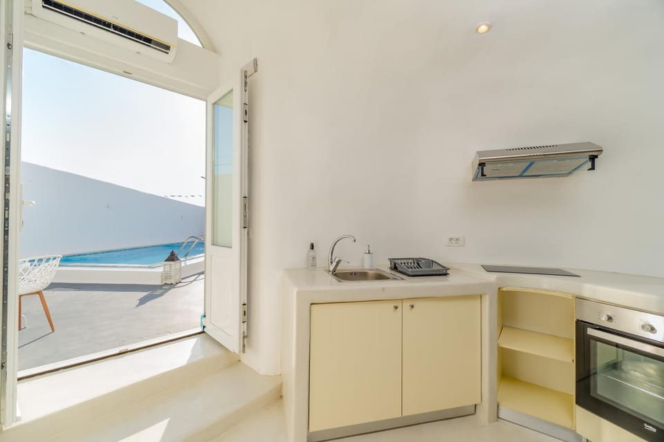 Coffee/tea facilities, Kitchen or kitchenette