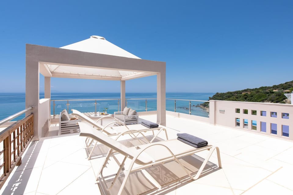 Sea view, sunbed