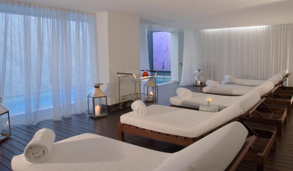 Swimming pool, Internal: Not applicable to any particular room