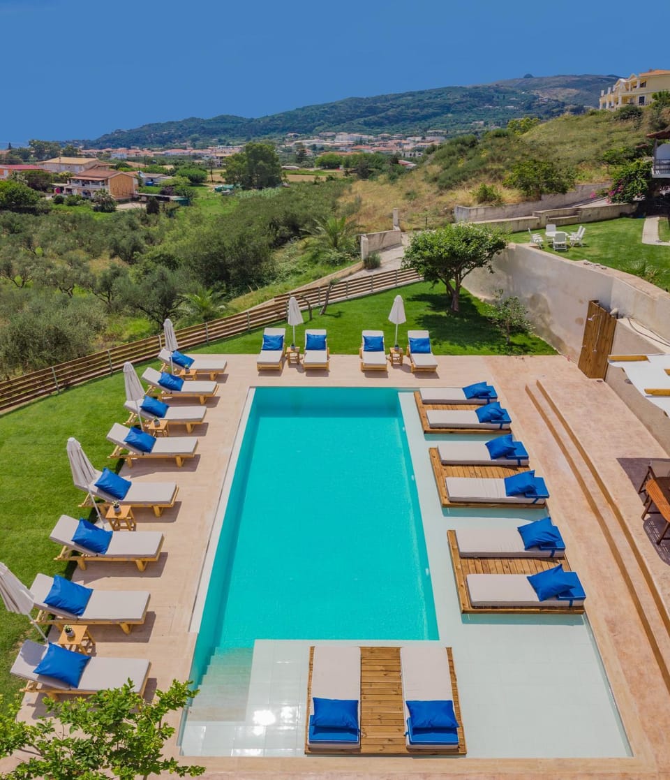 Swimming pool, Swimming pool