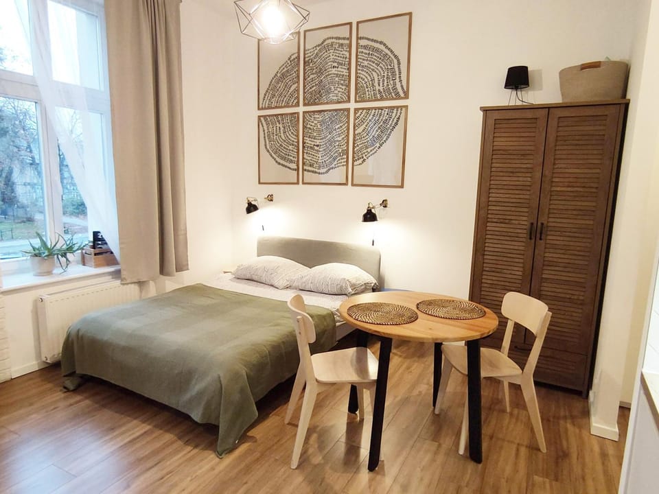 Dining area, Bedroom