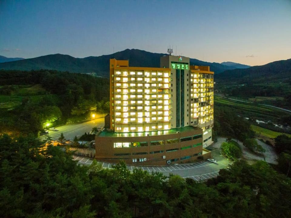 Jiri Mountain Ilsung Condo Apartment hotel in South Korea