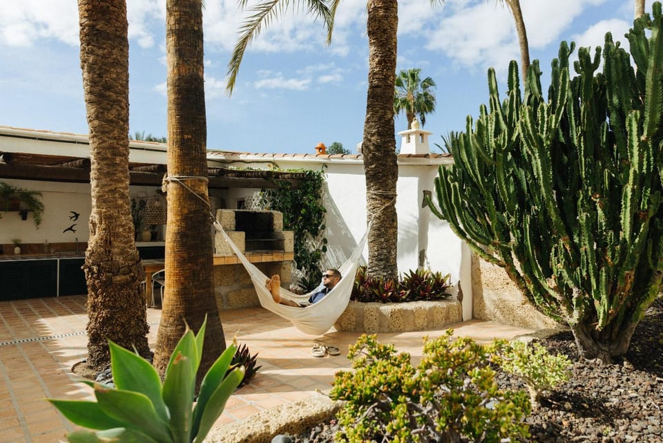 Property building, Garden, Pool view, Swimming pool, sunbed