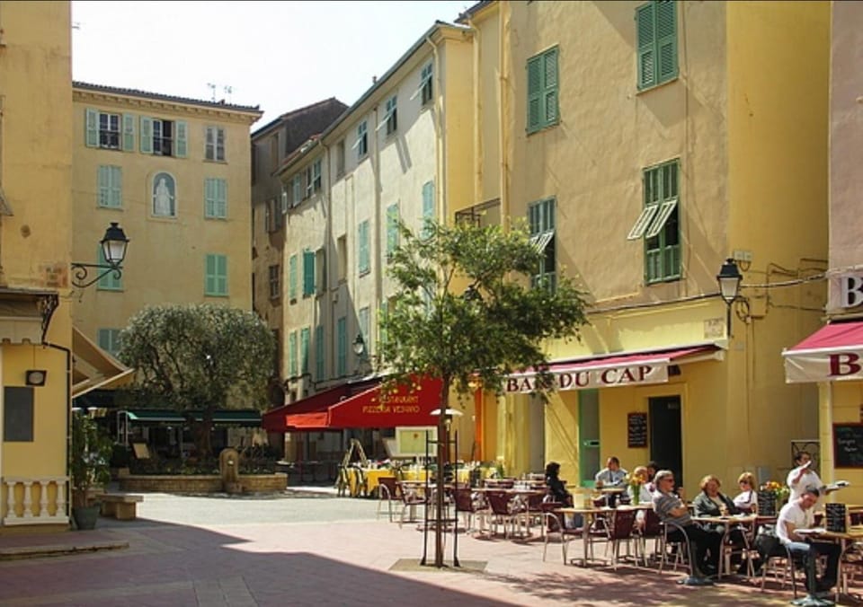 Property building, Neighbourhood, Activities