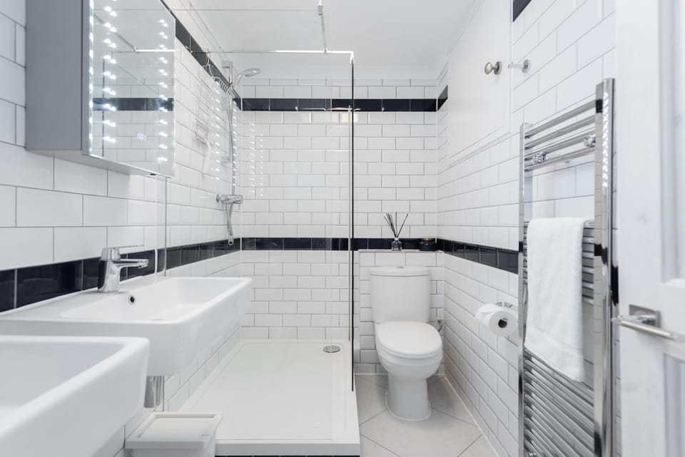 Second Nest Nine Elms Apartment in London