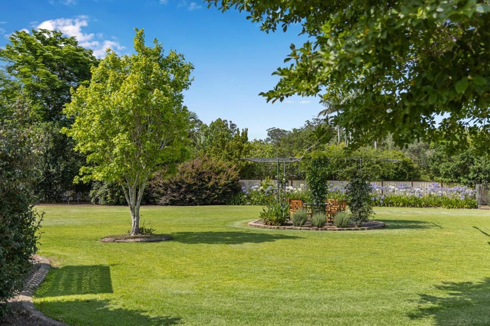 Bon Villas B&B Bonville - Adults Only, Pet Friendly Accommodation Bed and Breakfast in Coffs Harbour