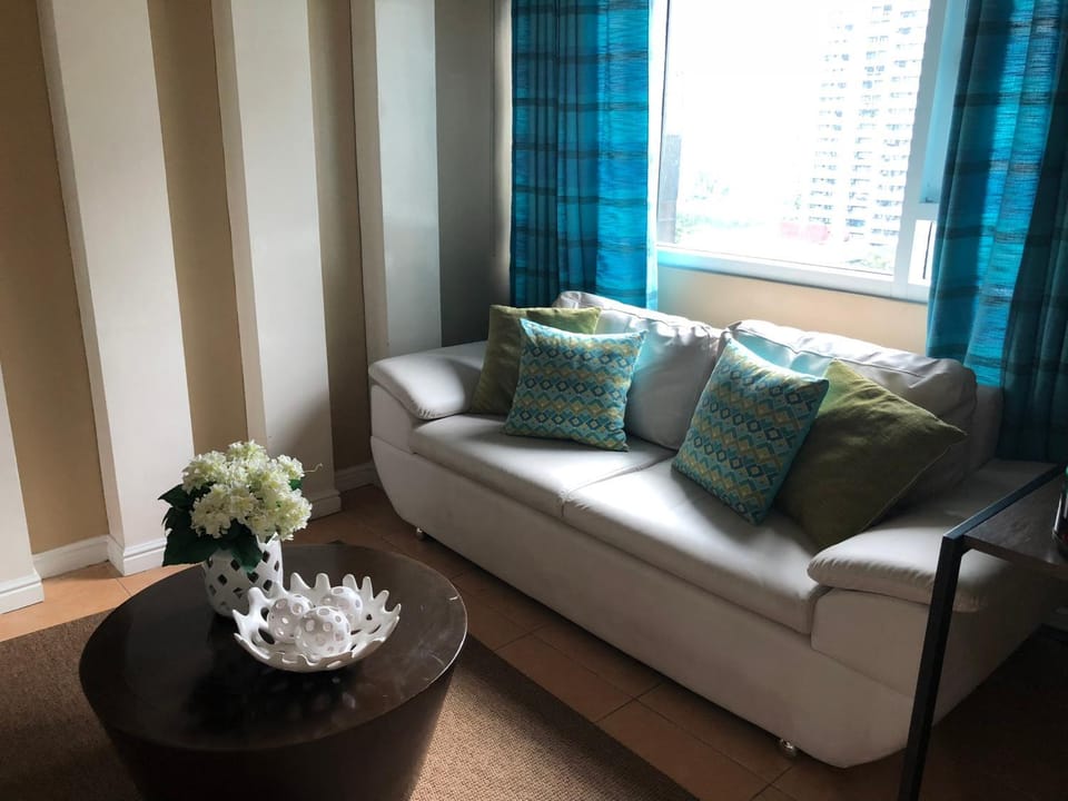 Loft condo beside Shangri-La Fort Apartment in Makati