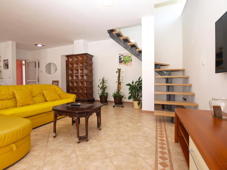 House Surida 1678 House in Pula