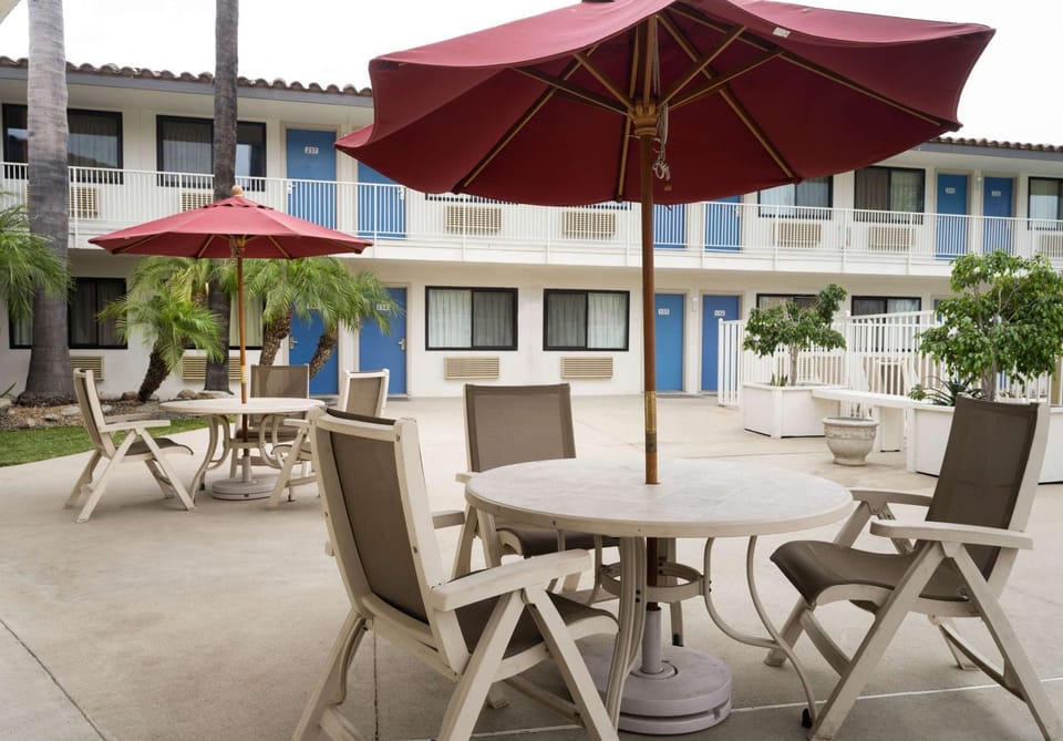 Activities, On site, Pool view, Swimming pool