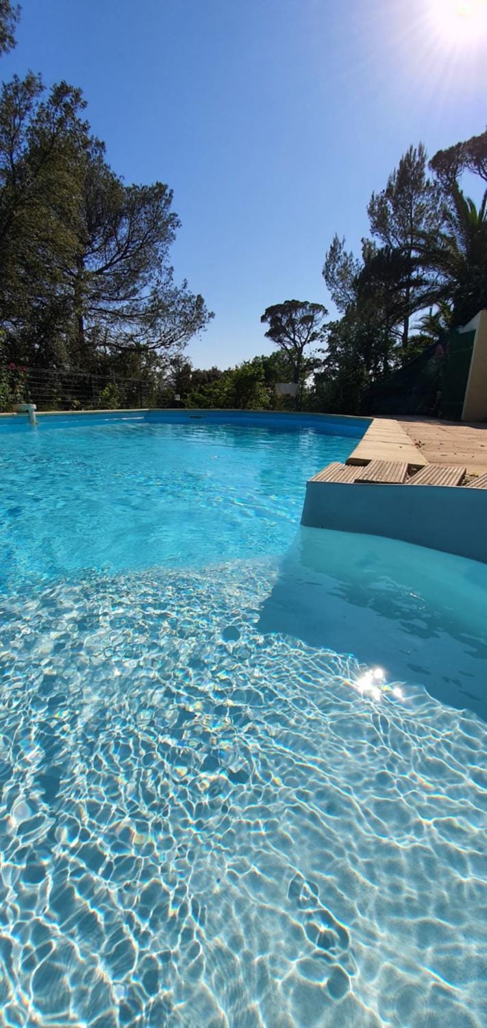 Saint Raphael - Appartement dans villa au calme à Valescure y- Prix inchangés House in Saint-Raphael
