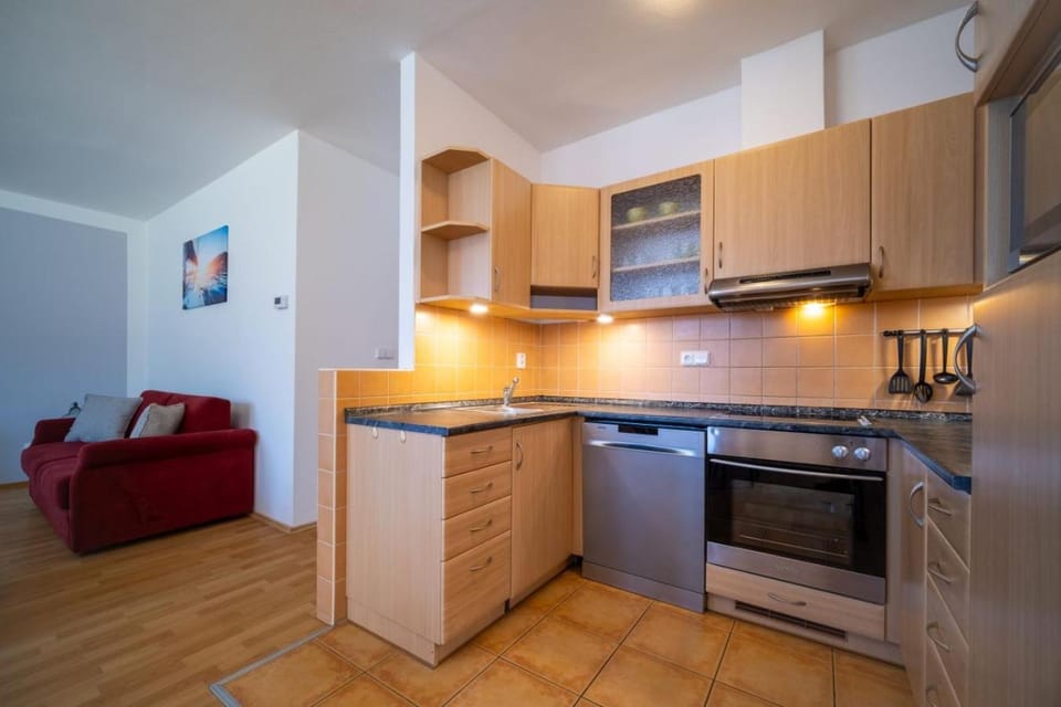 Kitchen or kitchenette, Living room