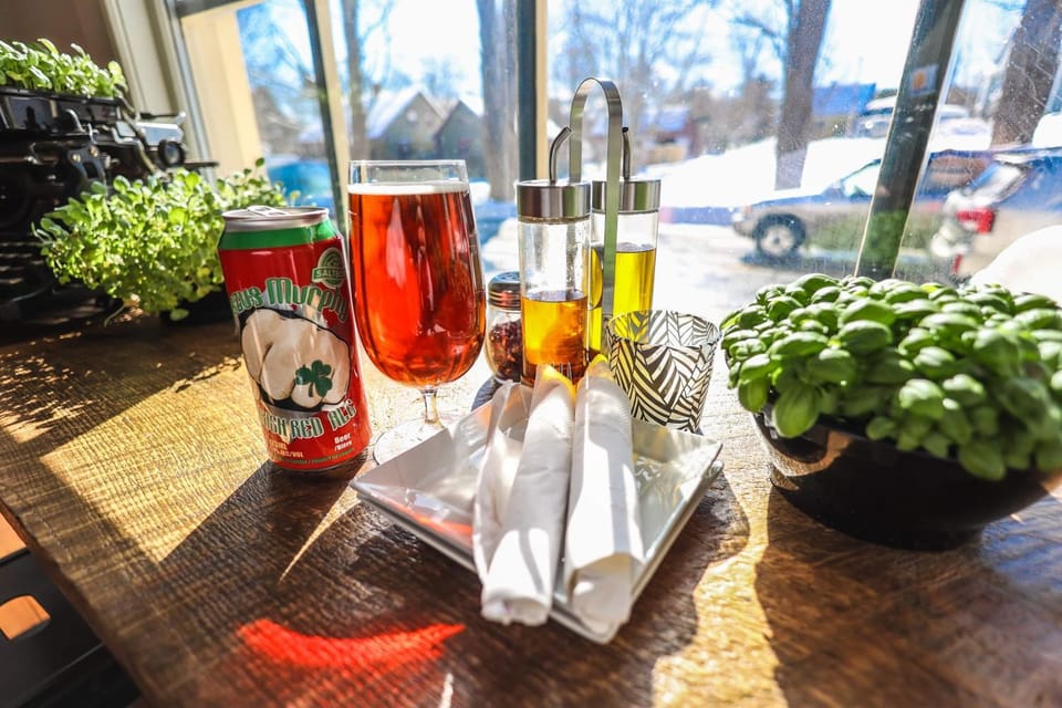 Restaurant/places to eat, Drinks, Alcoholic drinks