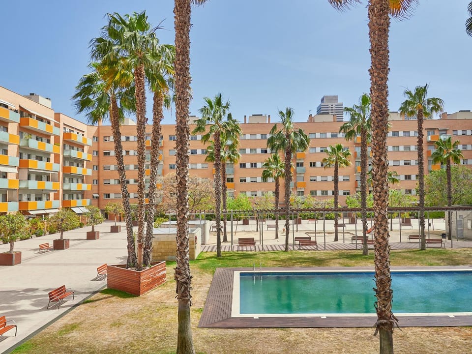 Pool view, Swimming pool, locker