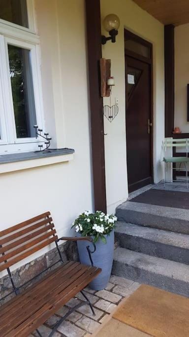 Facade/entrance, Balcony/Terrace