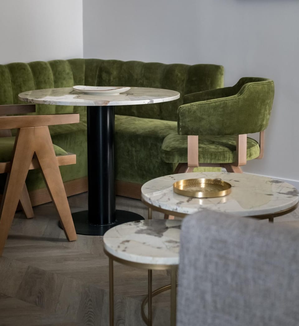 Living room, Dining area