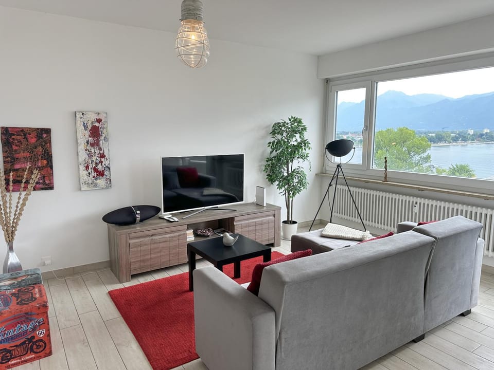 Belinda by Fewotessin Apartment in Locarno