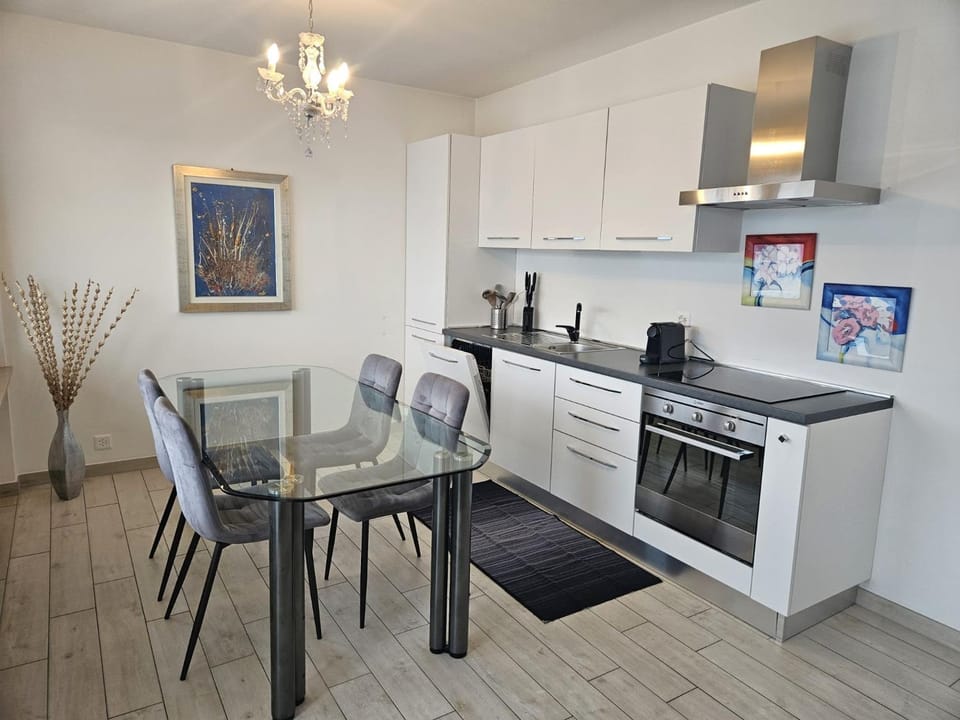 Belinda by Fewotessin Apartment in Locarno