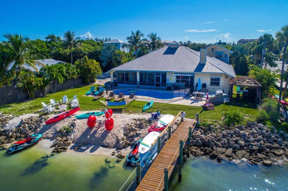 Bird's eye view, Fishing, Snorkeling, Canoeing, Diving, River view, Swimming pool