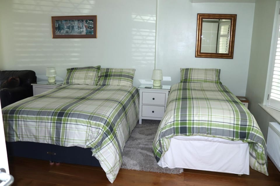 Highworth House Bed and Breakfast in Swindon