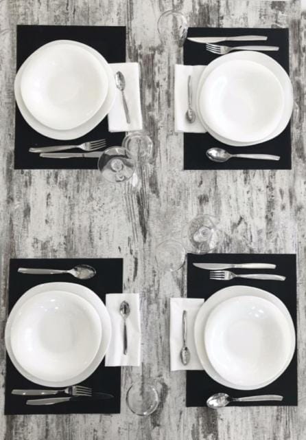 Restaurant/places to eat, Dining area