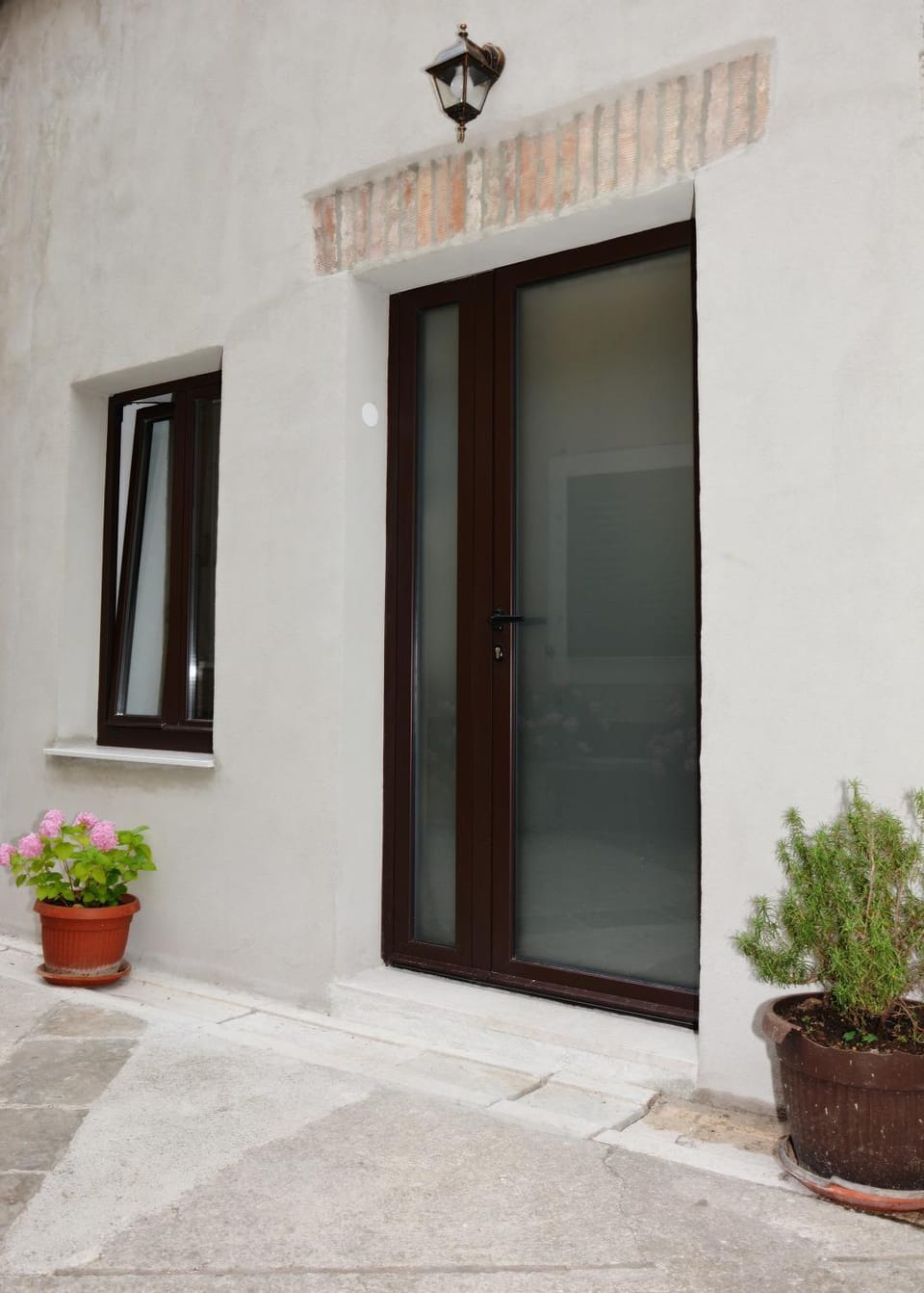 Facade/entrance