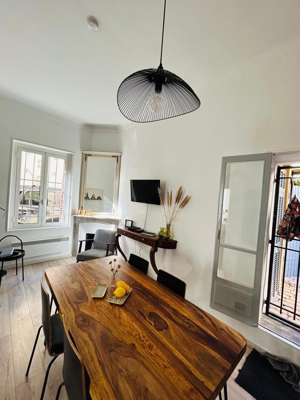 Charmante 3 Zimmer, Stadtwohnung Apartment in Menton