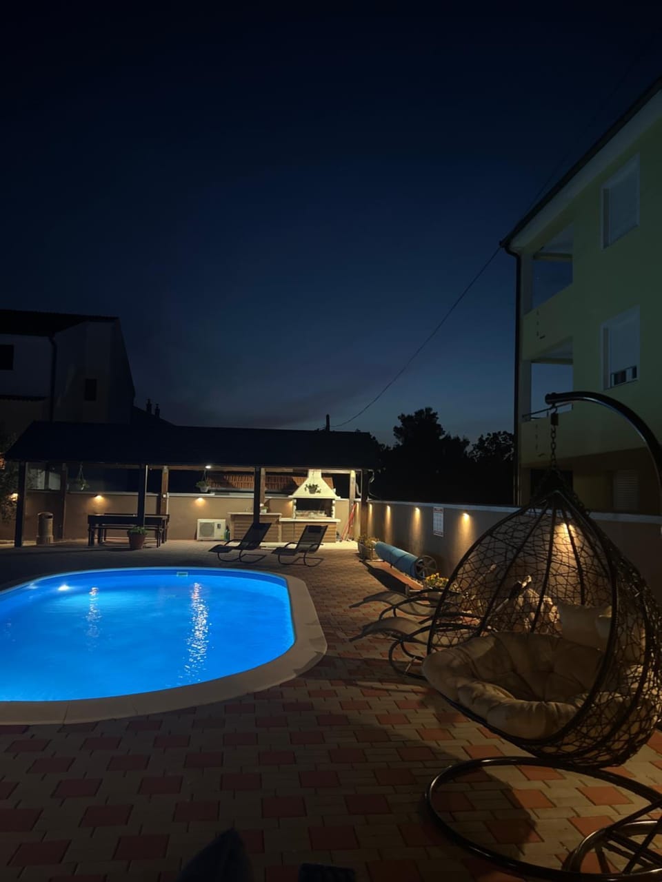 Swimming pool