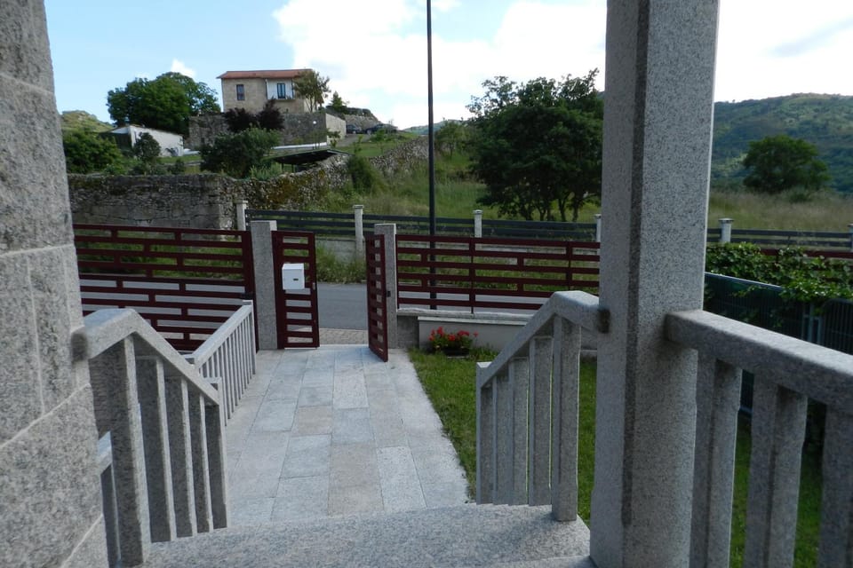 Chalet Adosado Allariz House in Galicia