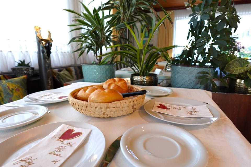 Breakfast, Buffet breakfast