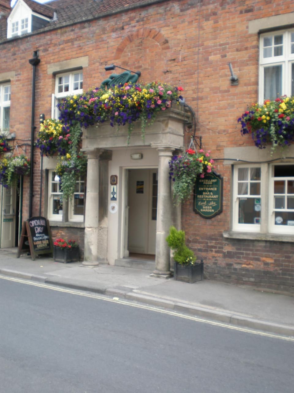 Facade/entrance