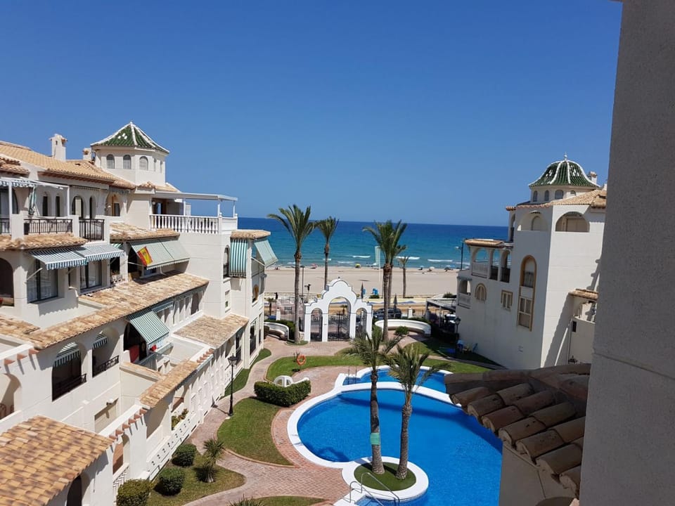 Patio, Garden, Swimming pool, Swimming pool