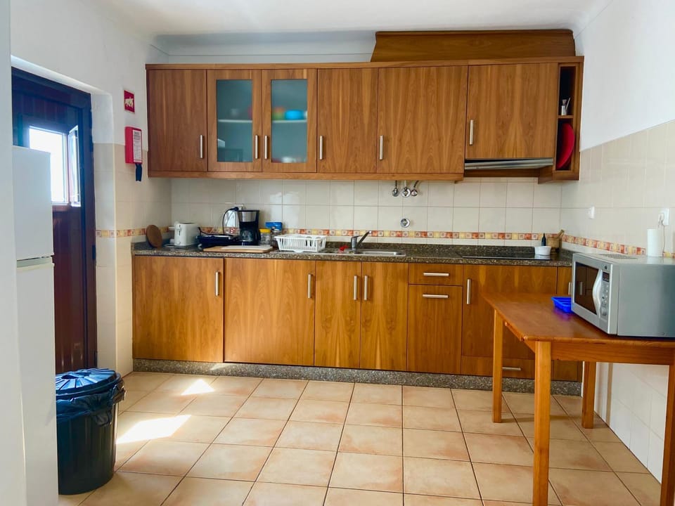 Coffee/tea facilities, Dining area