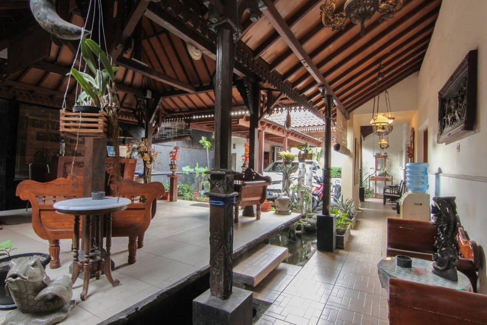 RedDoorz near Galeria Mall 2 Bed and Breakfast in Yogyakarta