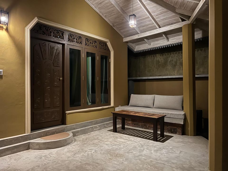 Property building, Balcony/Terrace