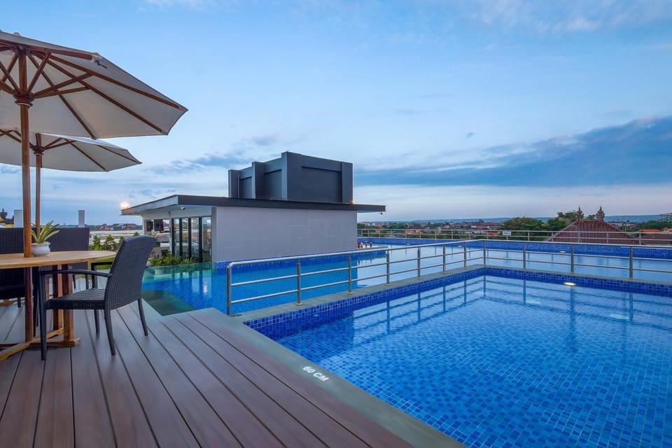 View (from property/room), Pool view, Swimming pool, Swimming pool, sunbed