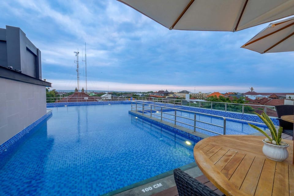 Swimming pool, Swimming pool