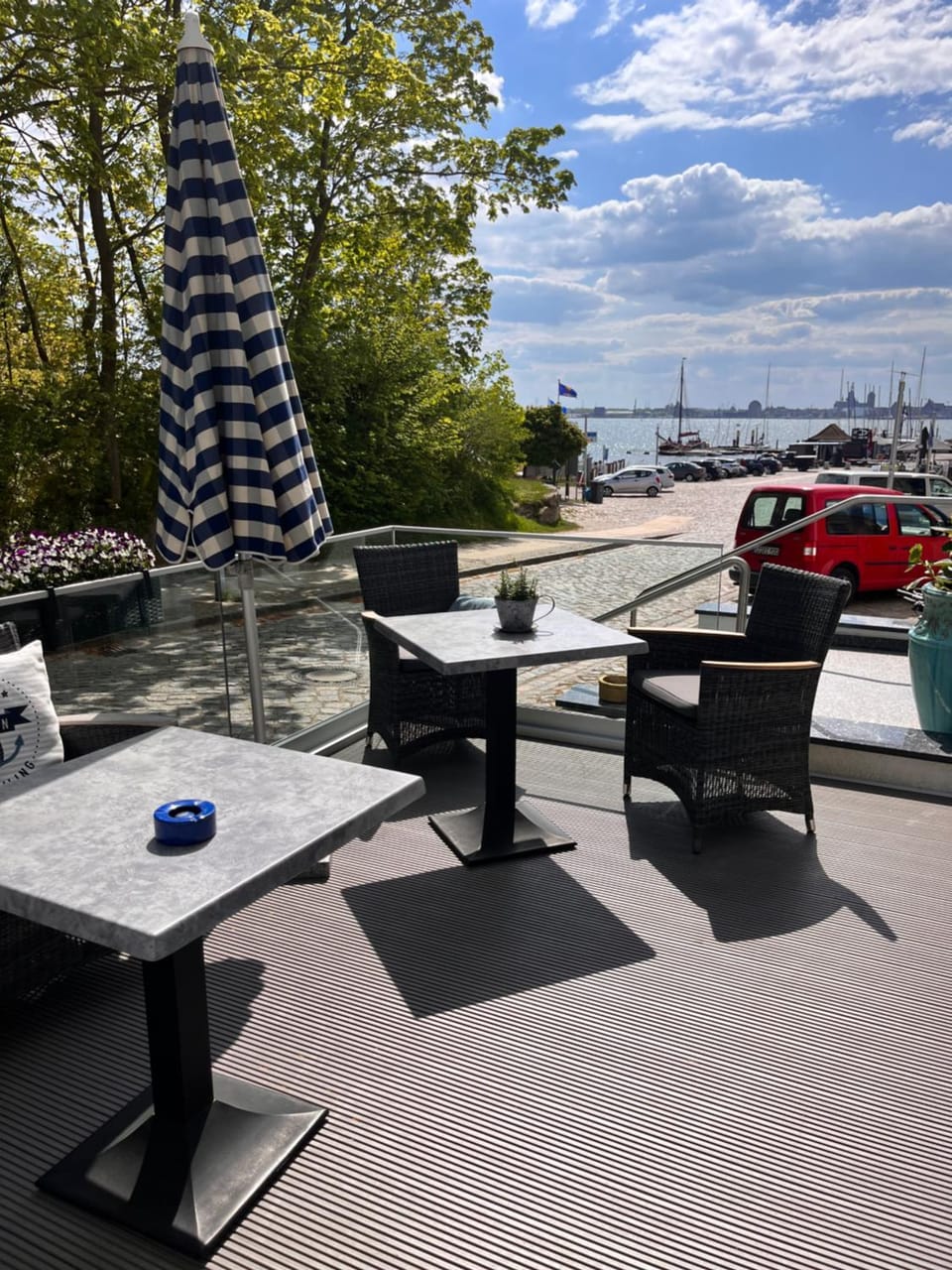 Property building, Balcony/Terrace