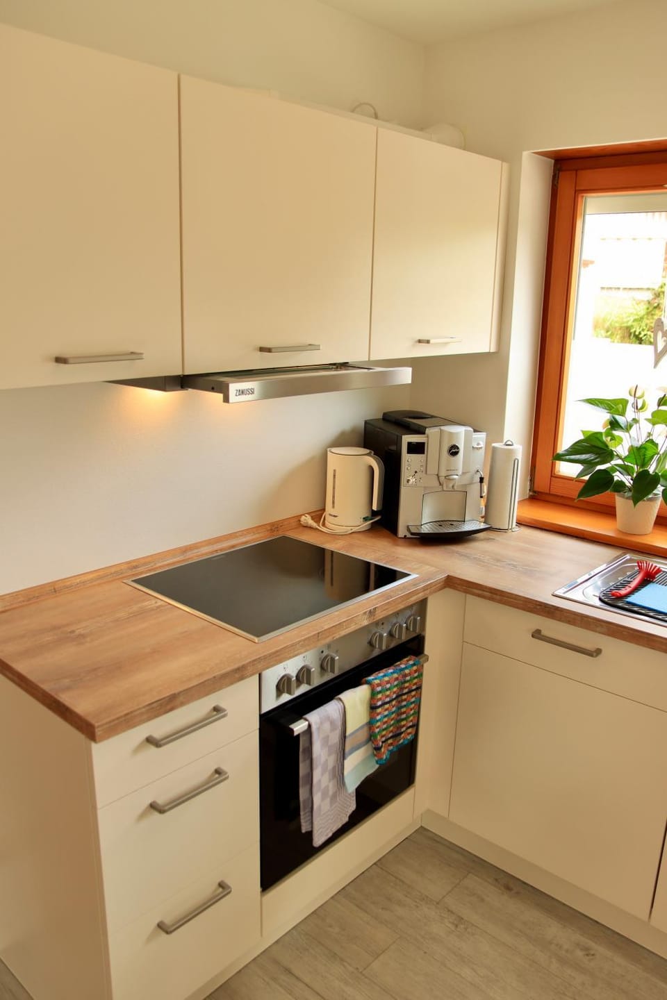 Coffee/tea facilities, Kitchen or kitchenette, dishwasher, minibar, pet friendly, stove, toaster