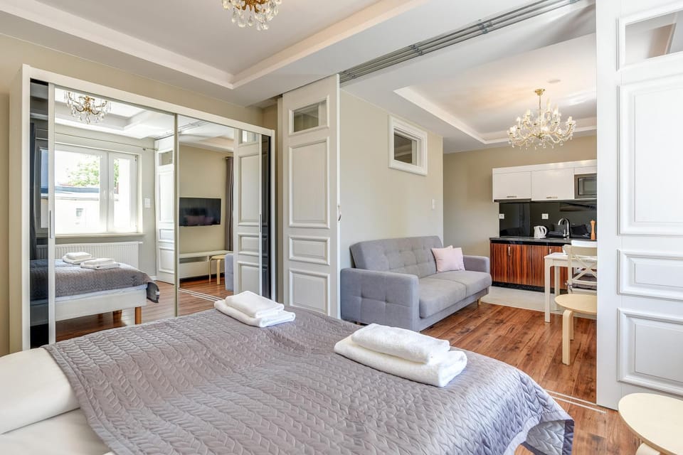 Photo of the whole room, Seating area, Bedroom