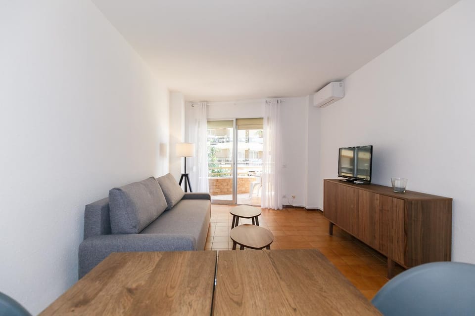 TV and multimedia, Living room, Dining area