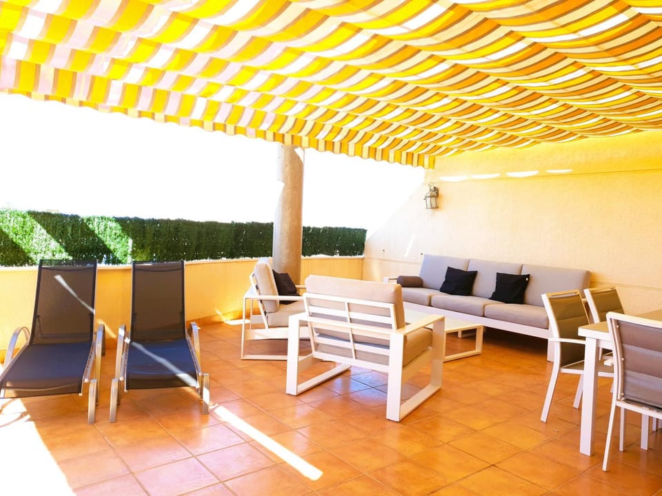 Day, View (from property/room), Balcony/Terrace, Living room, Seating area, sunbed