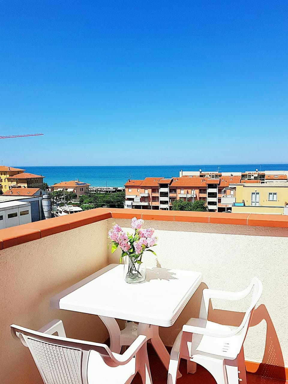 Property building, Day, Natural landscape, View (from property/room), Balcony/Terrace, Balcony/Terrace, Beach, River view, Sea view, Sea view