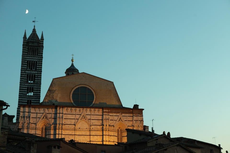 LA COSTARELLA - Central with Cozy Terrace Apartment in Siena